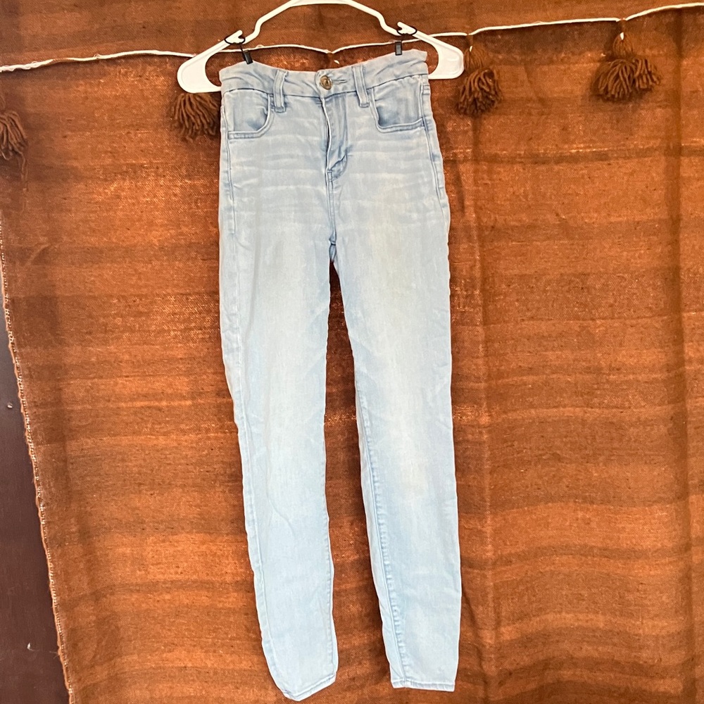 American Eagle Outfitters Light Wash Curvy Hi-Rise Jegging